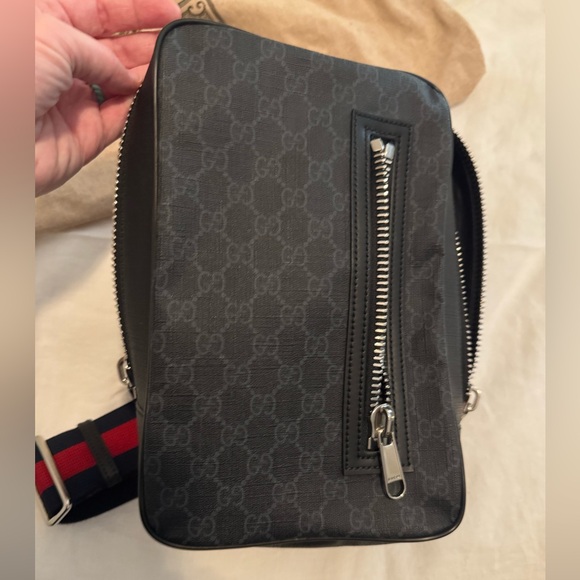 Gucci Sling-Back Bag in black GG Supreme - Picture 8 of 10